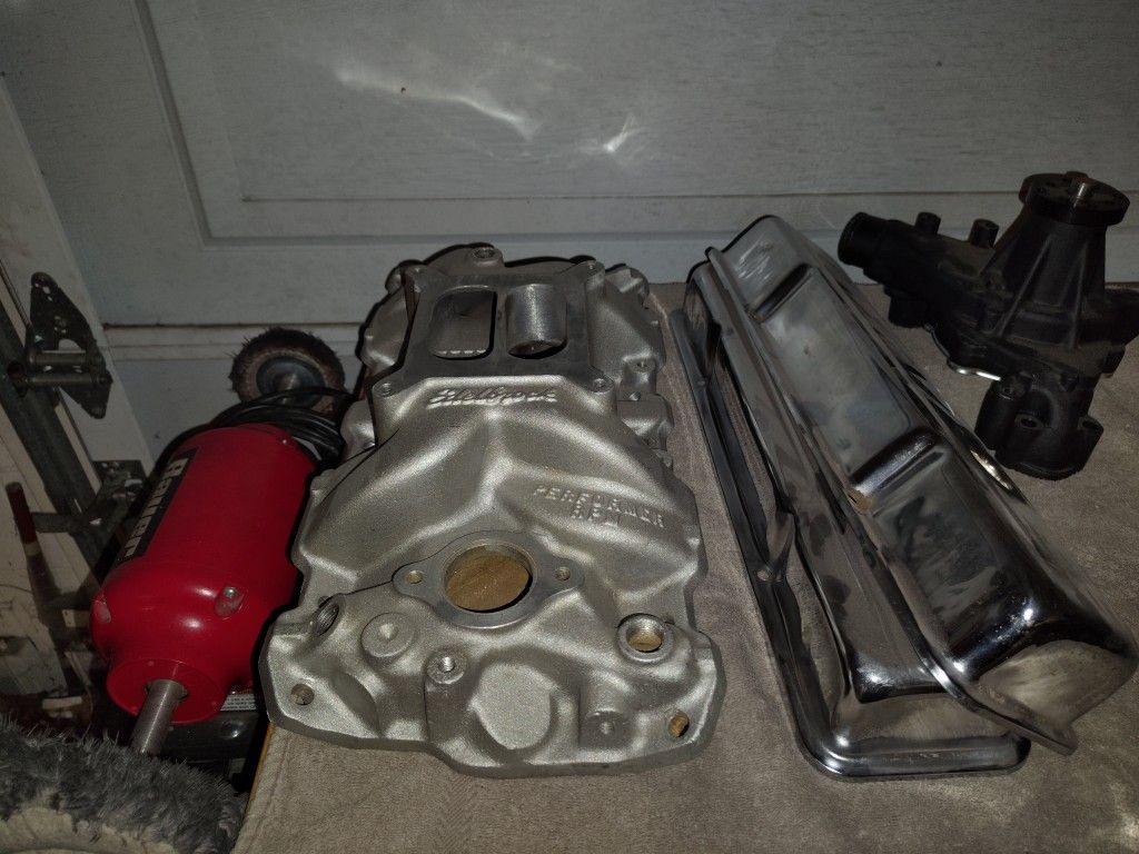 Edelbrock RPM SBC Intake Manifold Great Condition for Sale in Glendale ...