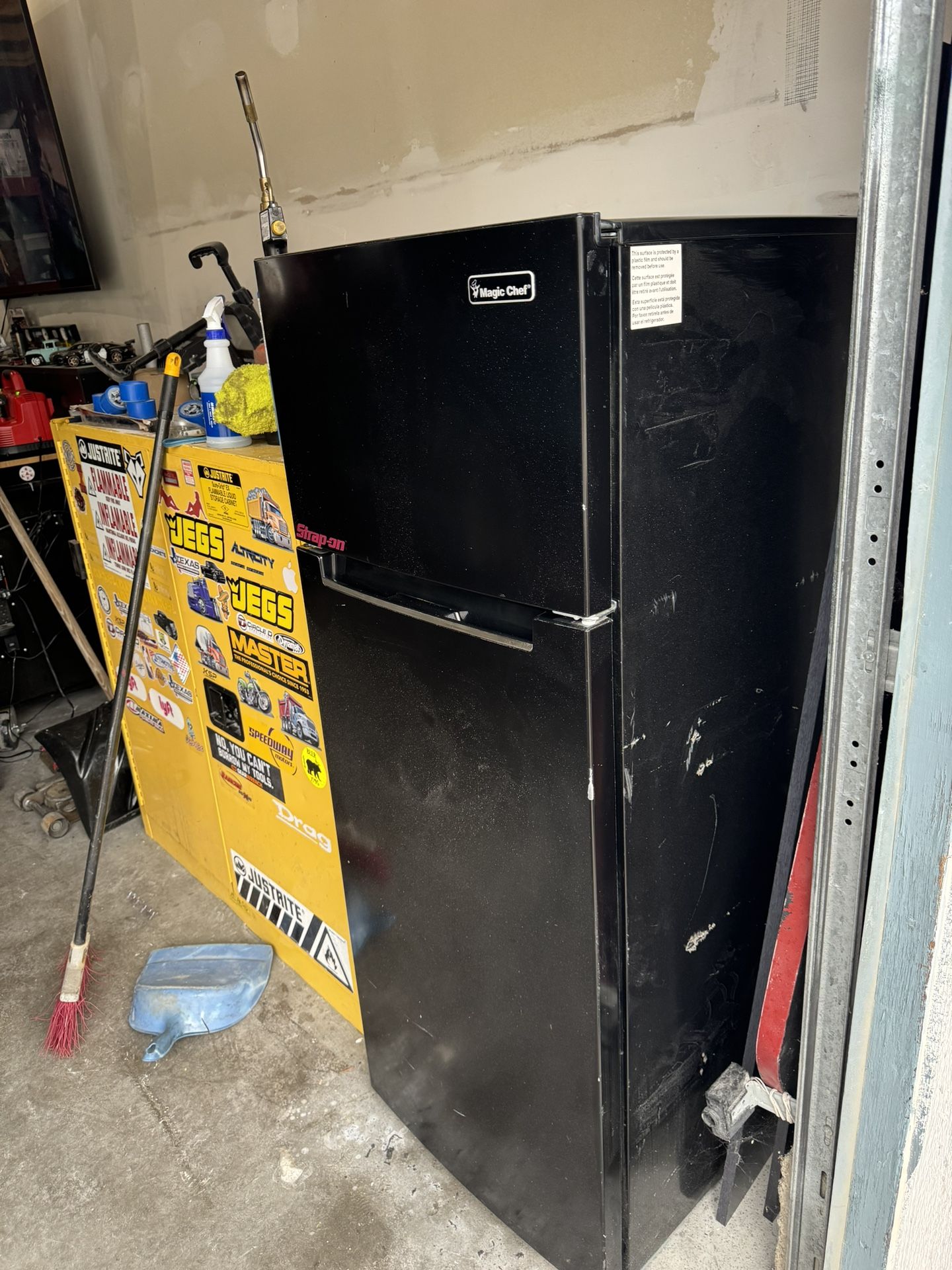 Magic Chef Mini Fridge