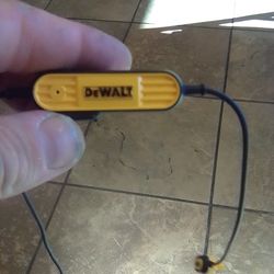 DeWalt Model # DXMA-190935 NOISE CANCELING HEADPHONES 