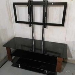 50 in tv table