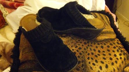 Uggs clogs sz 6