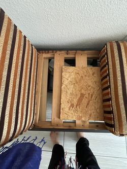 Wooden Bench style sofa/ wooden cushioned bench