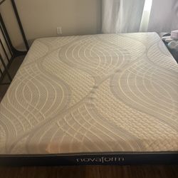 King Size Mattress (Novaform)