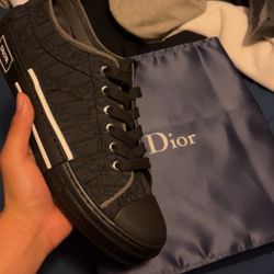 Dior B23