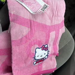 New HELLO KITTY Beach Towel