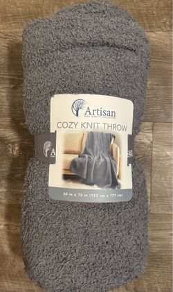 New Artisan Cozy Knit Throw