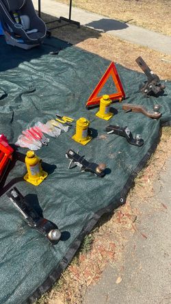 YARD SALE Mixed Lot: Bottle Jacks, Trailer Hitches & Tools