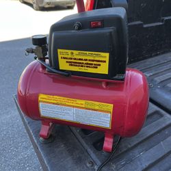Central Pneumatic 3-gallon Oilless Hotdog Air Compressor 100 PSI Max, works great! 
