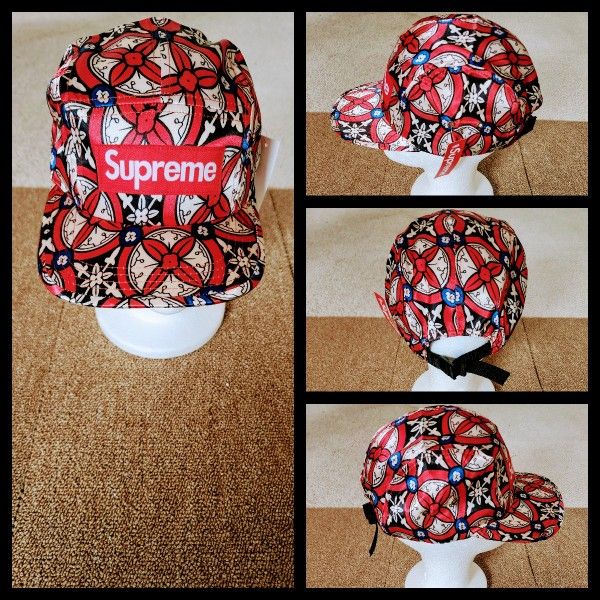 SUPREME STRAPBACK HAT. 