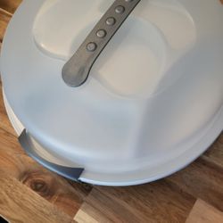 Sterilite Divided Tray With Lid