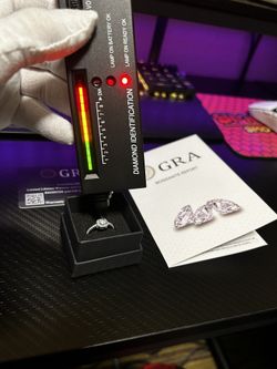 1 Carat Moissanite Diamond Passing Engagement Ring