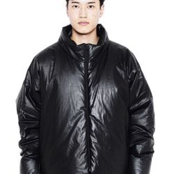 Prestige Apparel Coated Puffer Jacket (Like Yeezy) Size Medium