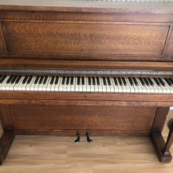 Free Small upright piano