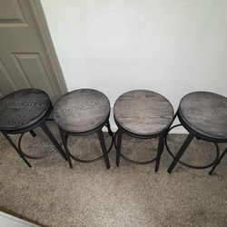 4 Stools/ Chairs