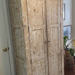 Wardrobe / Cabinet 