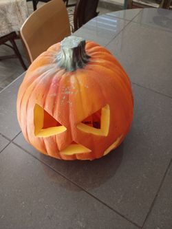 Jack o lantern 🎃 battery operated 2.00