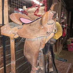 Saddle