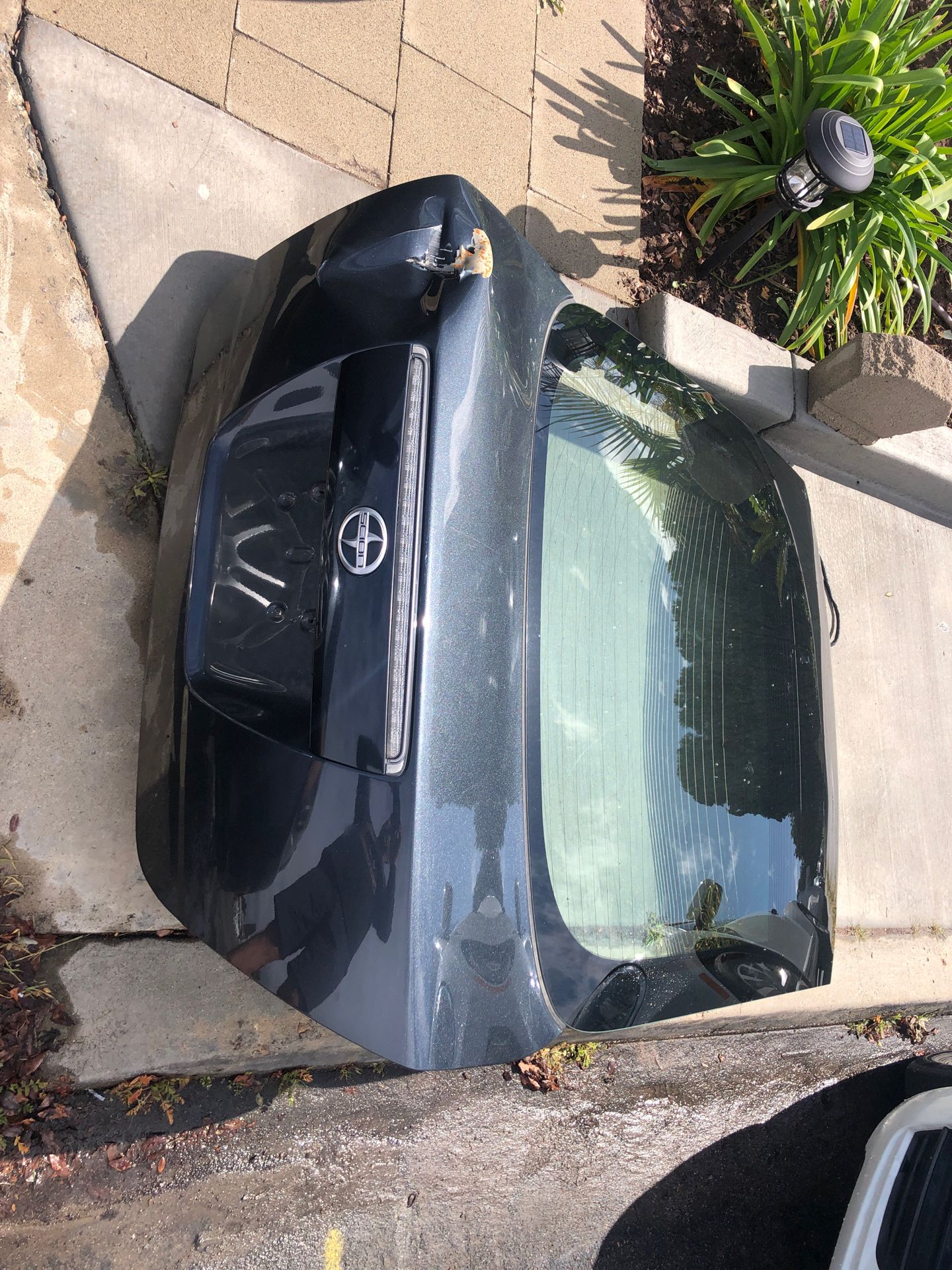 Scion tC rear windshield