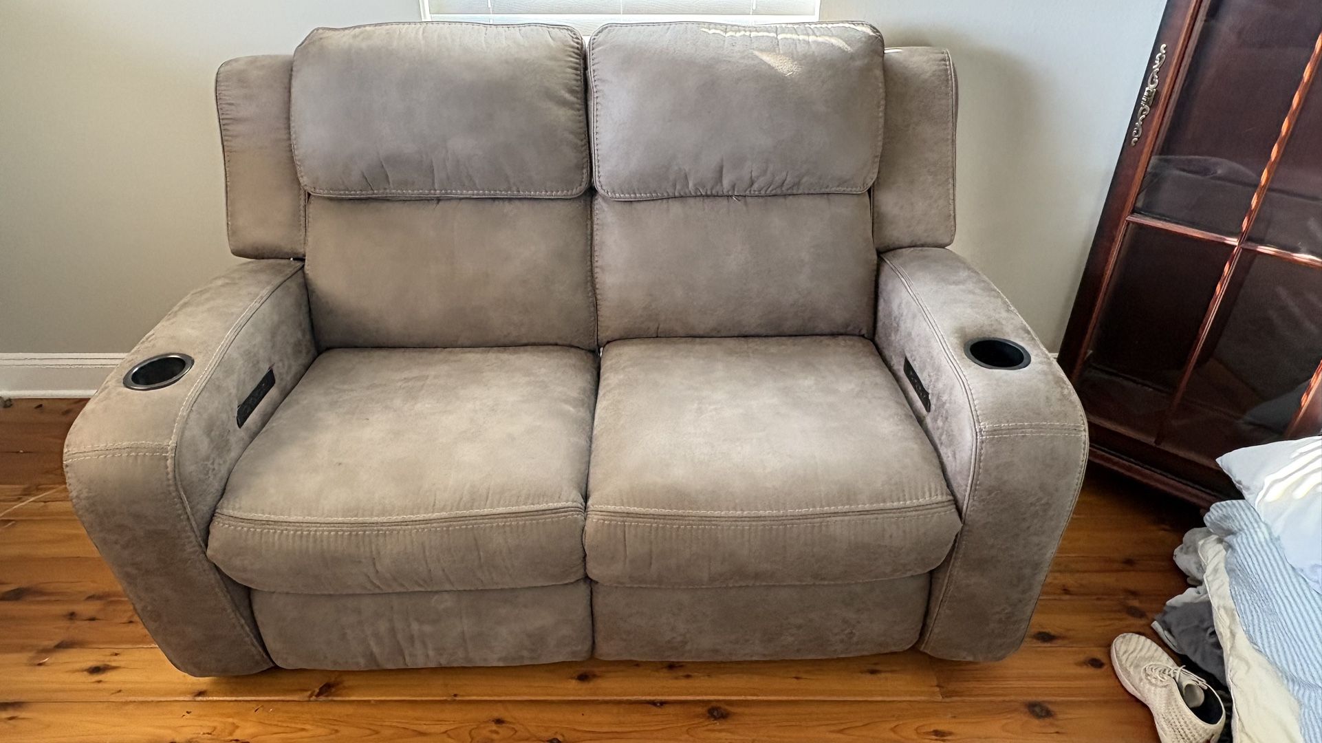Power Reclining Sofa 