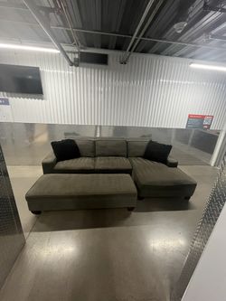 Couch W Ottoman