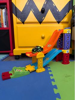 Vtech launch and play raceway