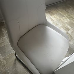 Brand New Chairs White Set Of 4