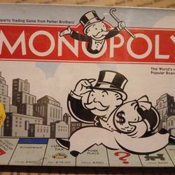 MONOPOLY CLASSIC BRAN NEW