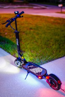 Apollo Explore Electric Scooter - 160 Miles ⭐