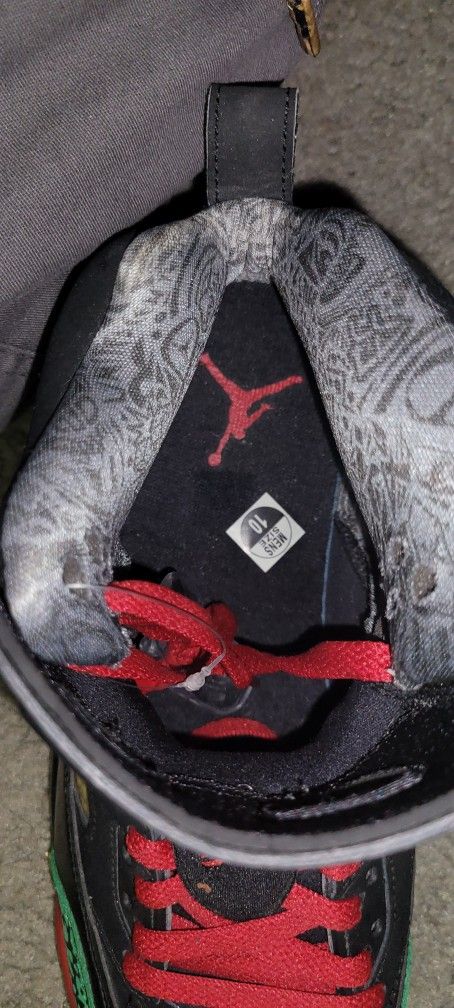 Jordan SpizikeBlack Varsity Red (2017)