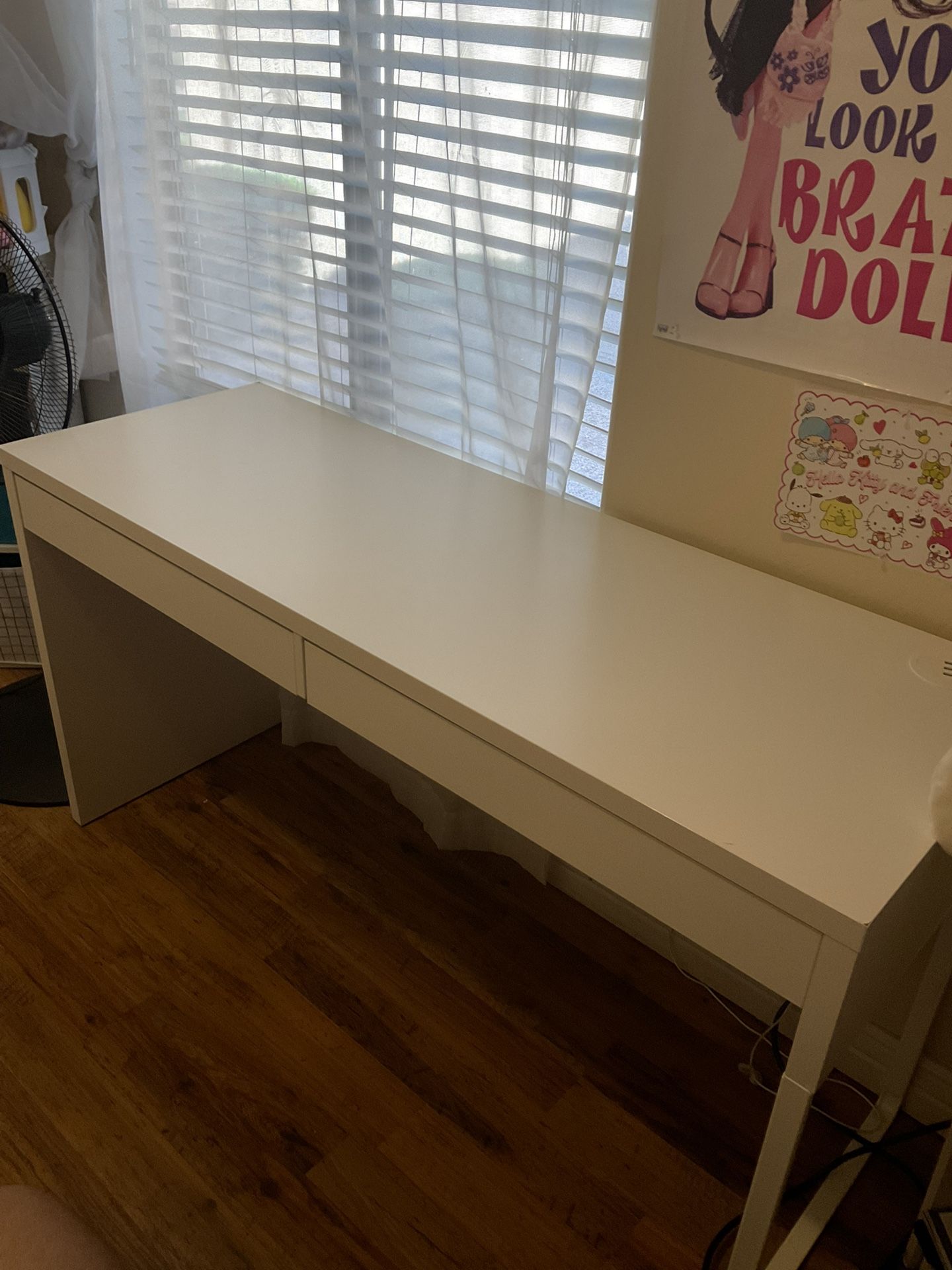 White Desk