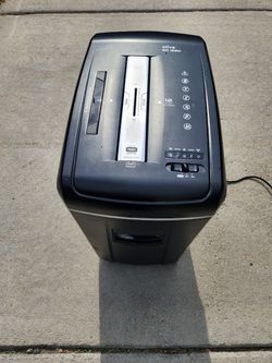 paper shredder
15x10x18.5H"
works good
$20