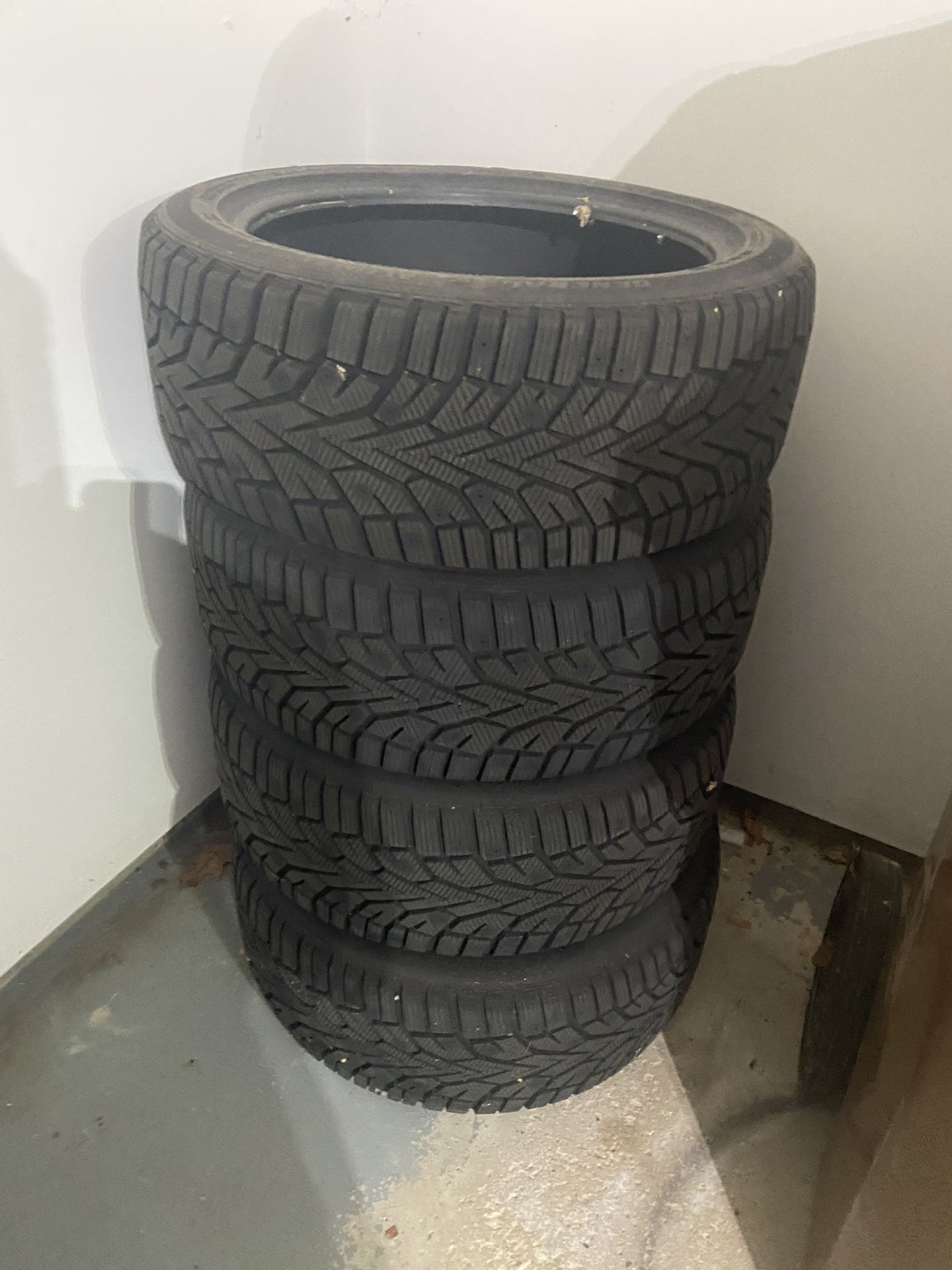 Altmax Tires