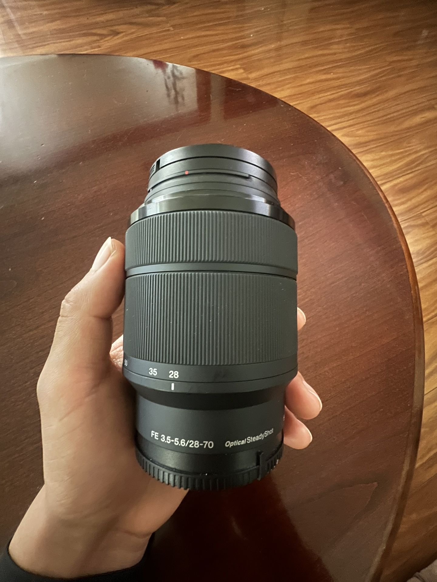 Sony FE 3.5-5.6 / 28-70  Lens
