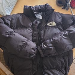 The North Face Puffer 700 Logo