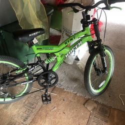 Tengo  Esta Bicicleta De Mi Ijo En Buenos Condiciones  La Vendo Para Comprar Una Más Grande Muy Bonita $$80 O mejor Oferta  Gracias 