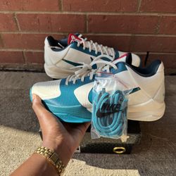 Caitlin Clark Kobe 5 Coconut Sz 9.5