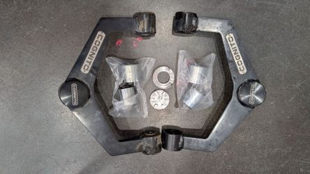 Cognito Upper Control Arms