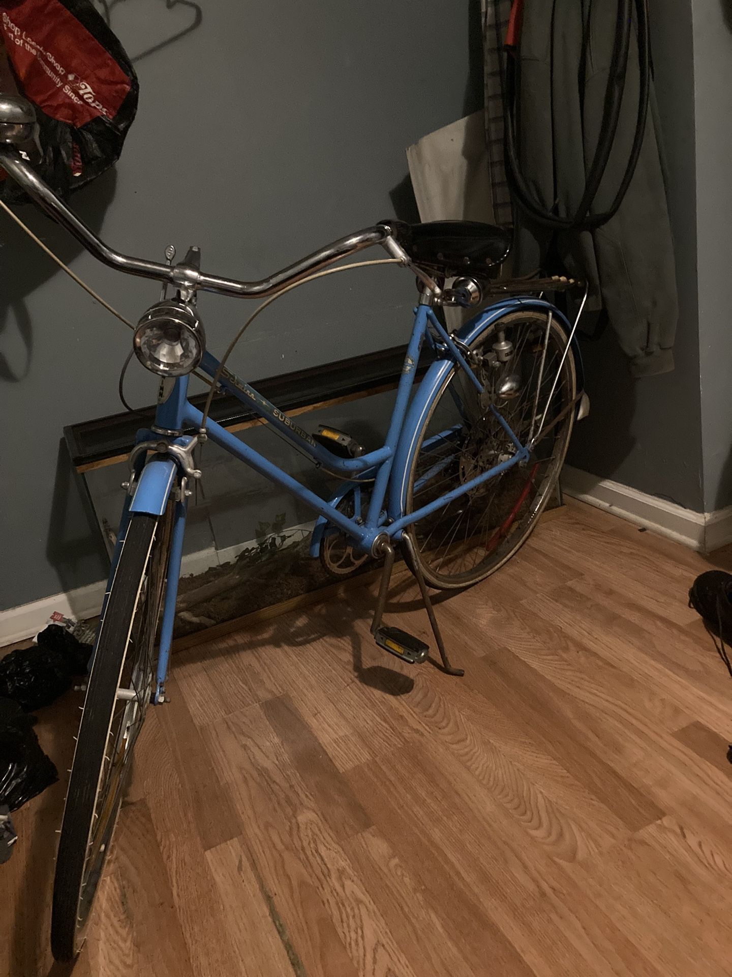 Bicycle Schwin Surburban Near Mint Blue Color 27 Inch Rims 