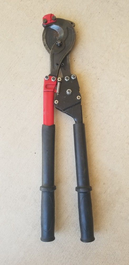 HK Porter 29" Long Ratcheting Soft Cable Cutters Jaws Open 2" Wide