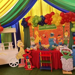 Elmo Decorations