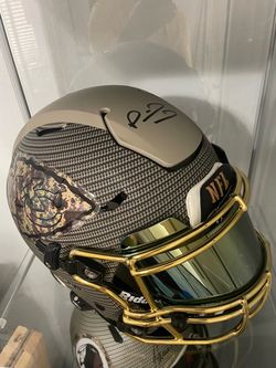 Patrick Mahomes Authentic STS Autographed Helmet