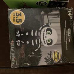 Hollween  Decorations  Skeleton & Spider Airblown Inflatable Figures 