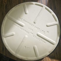 Never Been Used Stoneware Pampered Chef Baking Dish And Bundt Pan