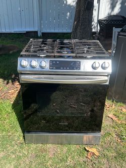 Samsung WiFi slide in oven range