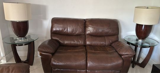 Loveseat with 2 tables and lamps