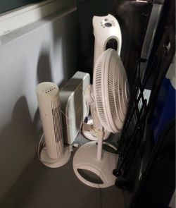 Lot of 4 Electric Fans