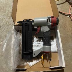 Central pneumatic 2-in-1 air nailer/ stapler
