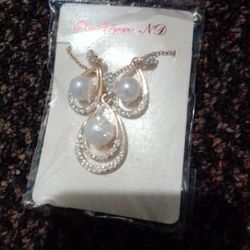 Fake Pearl Earring And Necklace Set