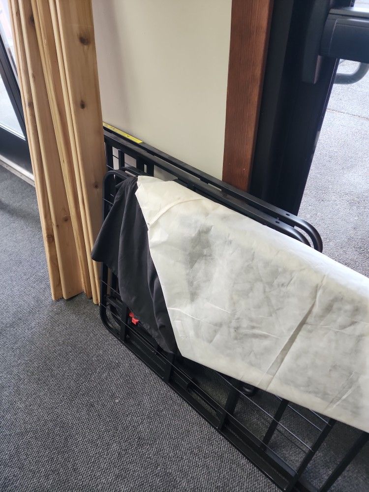 Metal Queen Foundation