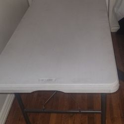 Lifetime White 4ft Table 